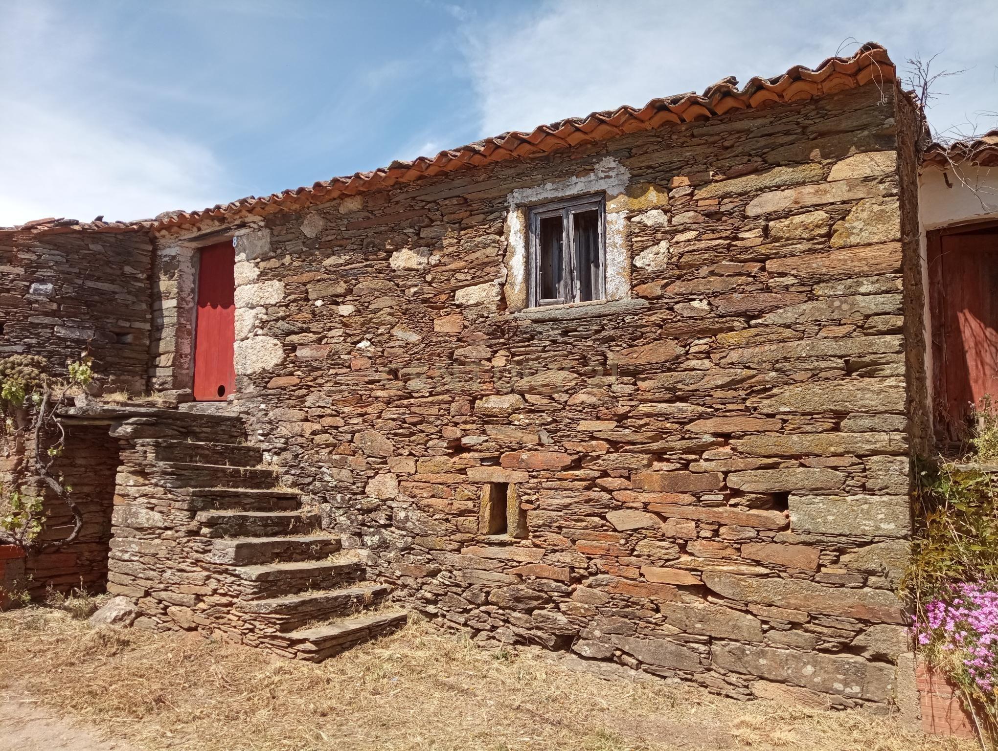 Casa em Xisto em Joaninho, Santo André das Tojeiras - Image 2