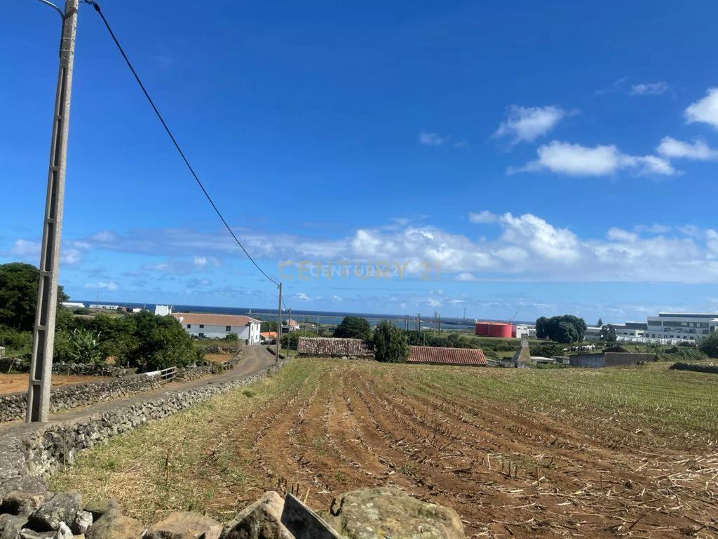 Lote para Construção com Excelente Localização - Image 2