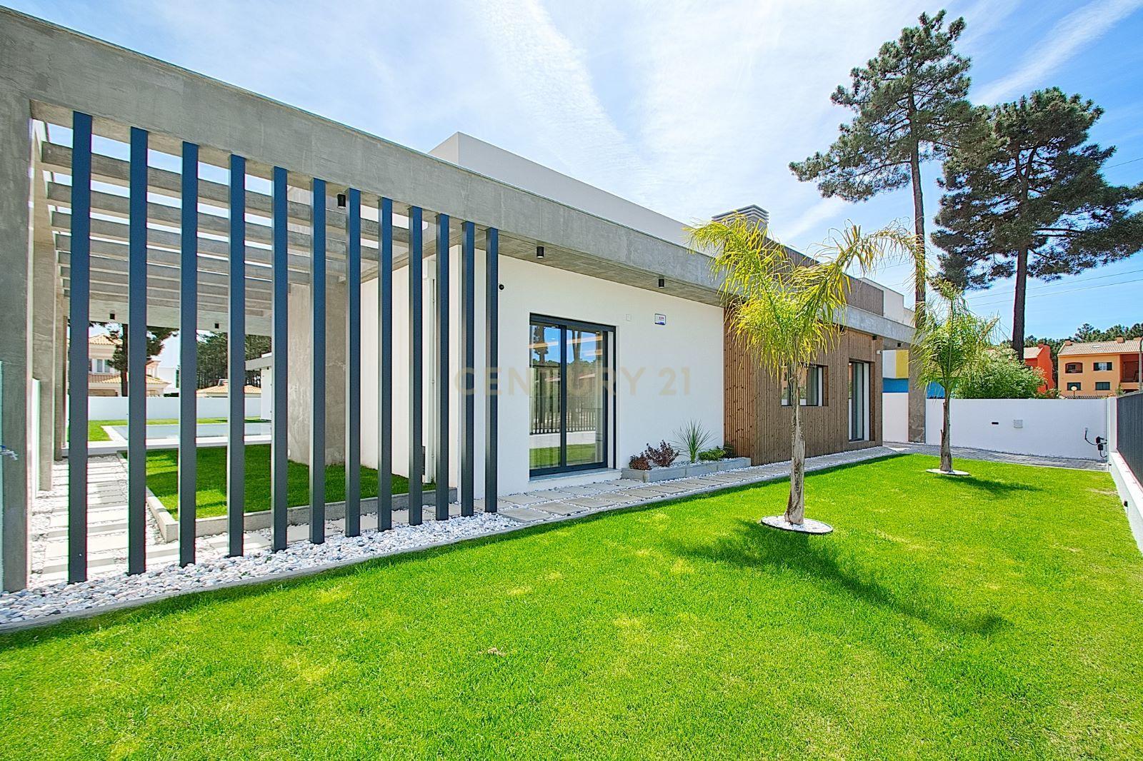 Viva o Luxo: Moradia Térrea de 5 Quartos com Piscina de Água Salgada e Acabamentos de Excelência na Verdizela - Image 4