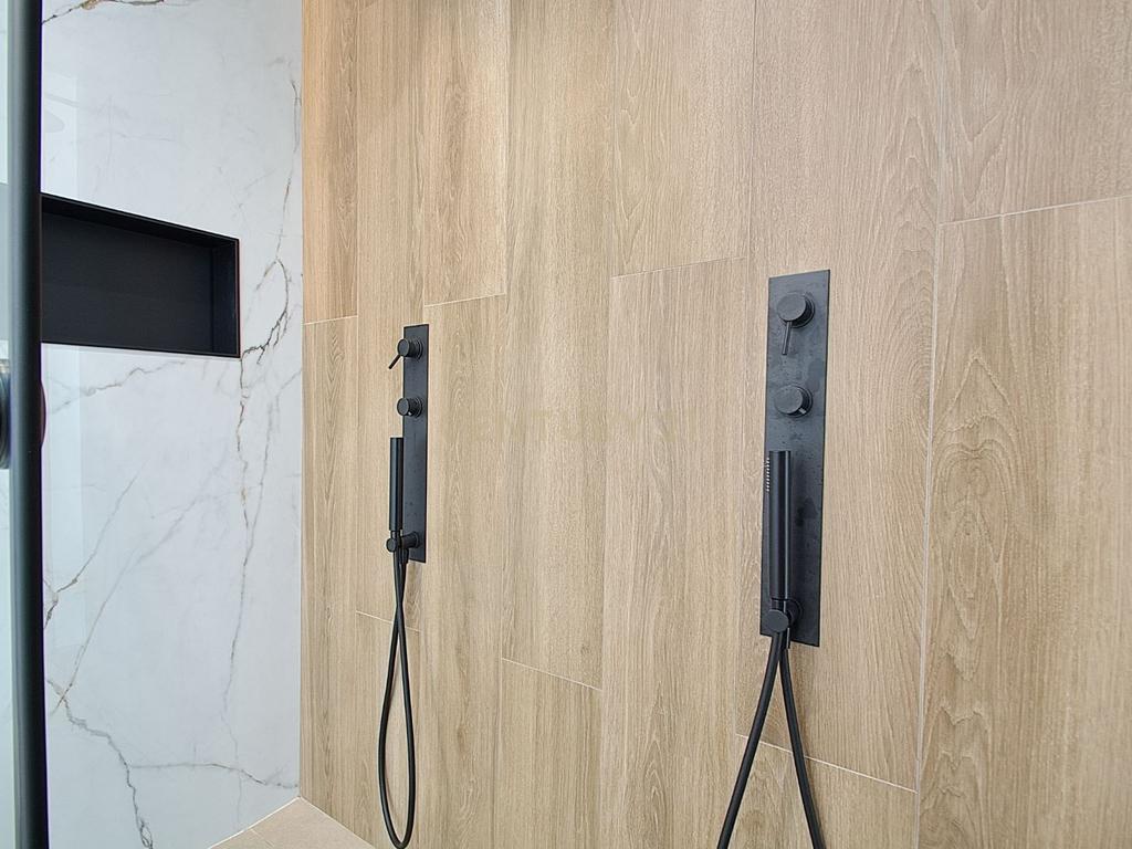 Viva o Luxo: Moradia Térrea de 5 Quartos com Piscina de Água Salgada e Acabamentos de Excelência na Verdizela - Image 25