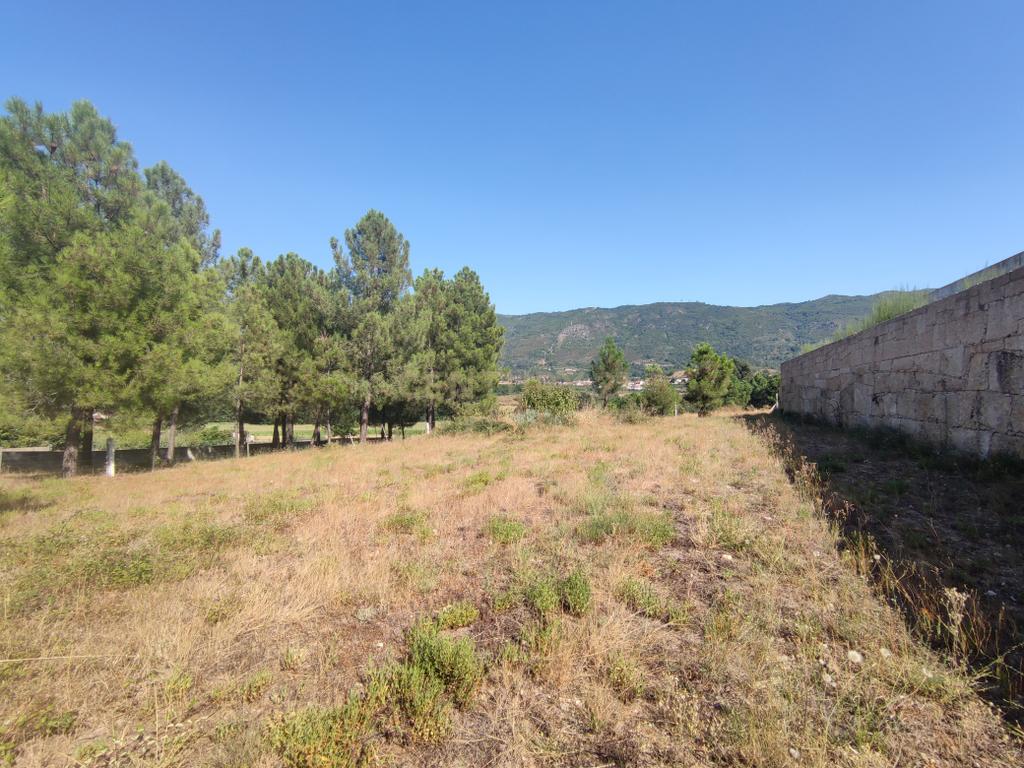 Terreno para construção a 4kms do centro da cidade de Chaves - Image 3