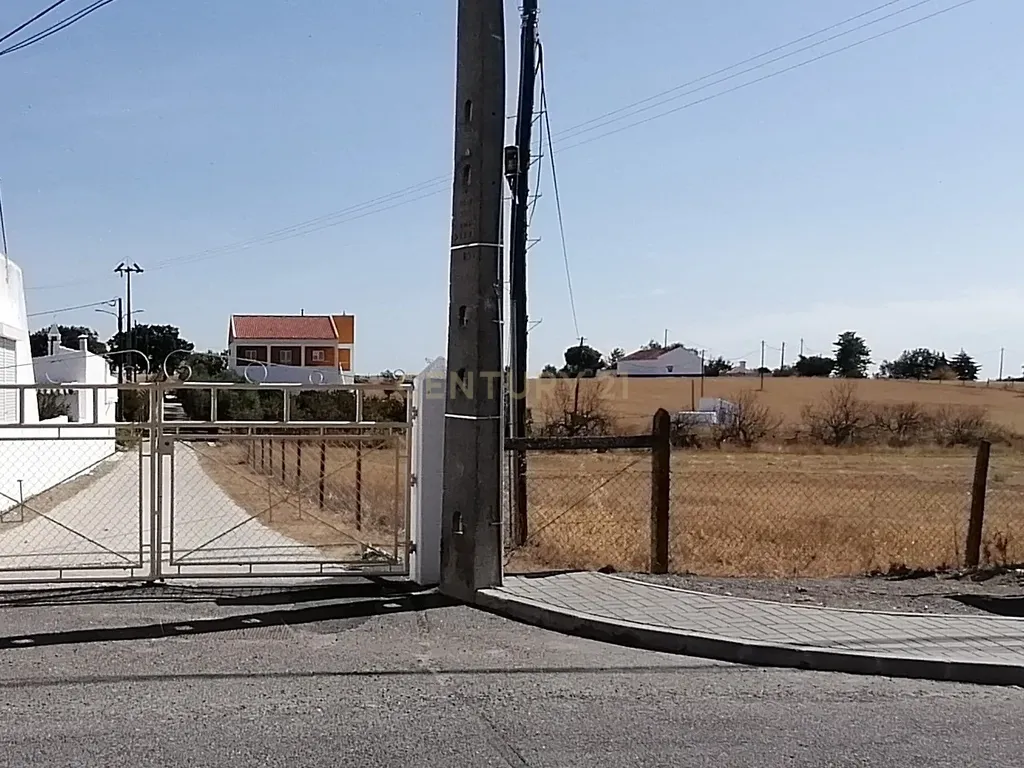 Alentejo-BEJA- Nossa Senhora das Neves, Excelente Quinta, com MORADIA de 267,3 m2 , Casa de Monte de 90 m2 e 23000 m2 de Terreno com Furo e Poço - Image 25