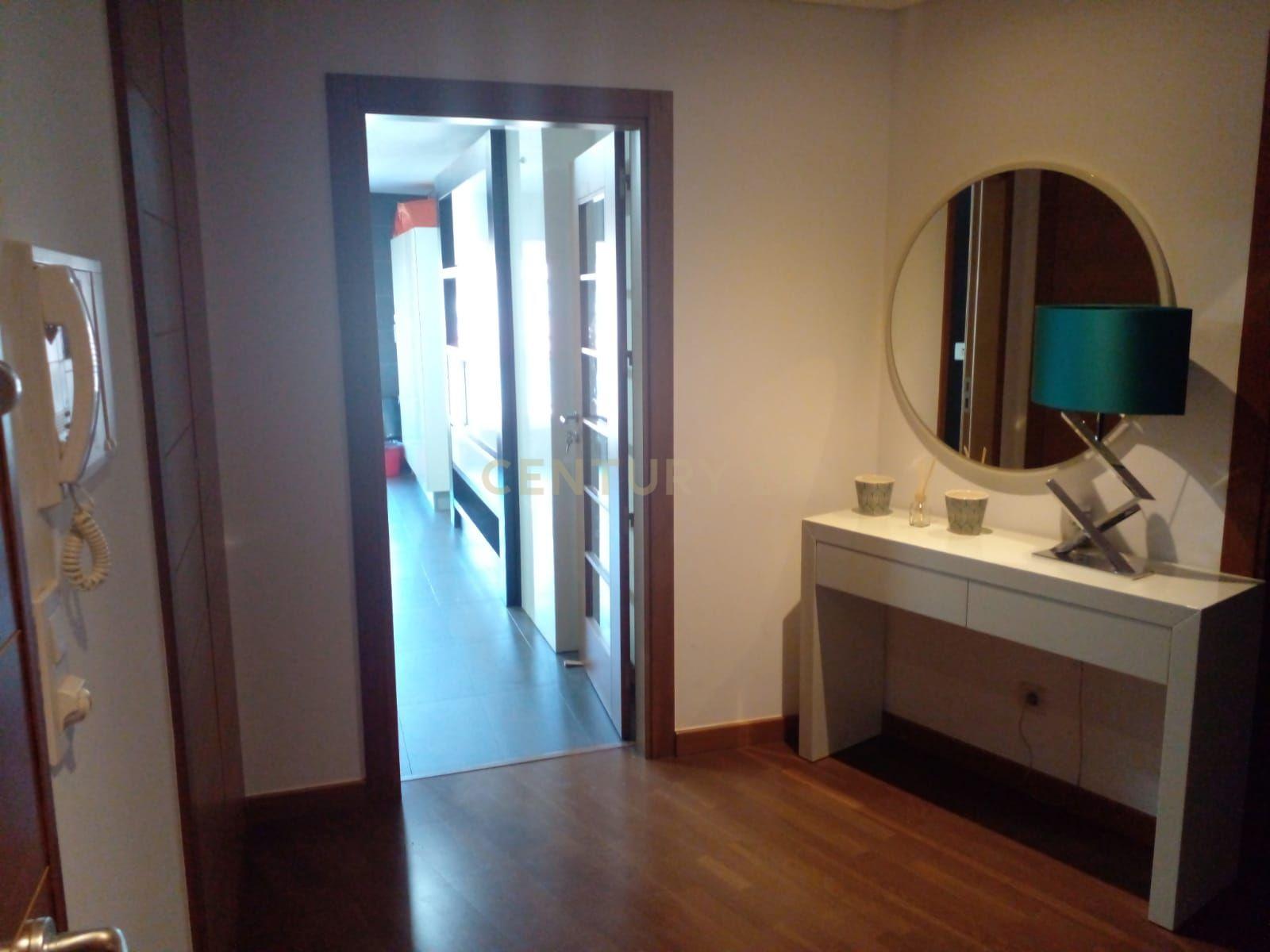 Fotografia 4 de Espaçoso Apartamento T4 em Odivelas, Loures