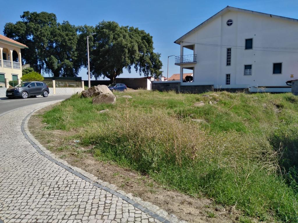 Excelente Terreno urbano na vila de Alcains, Castelo Branco - Image 3