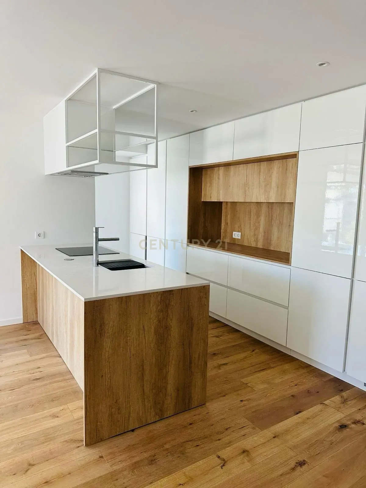 Fotografia 8 de Apartamento T3 com varanda - Condomínio MUT - Arca D`água