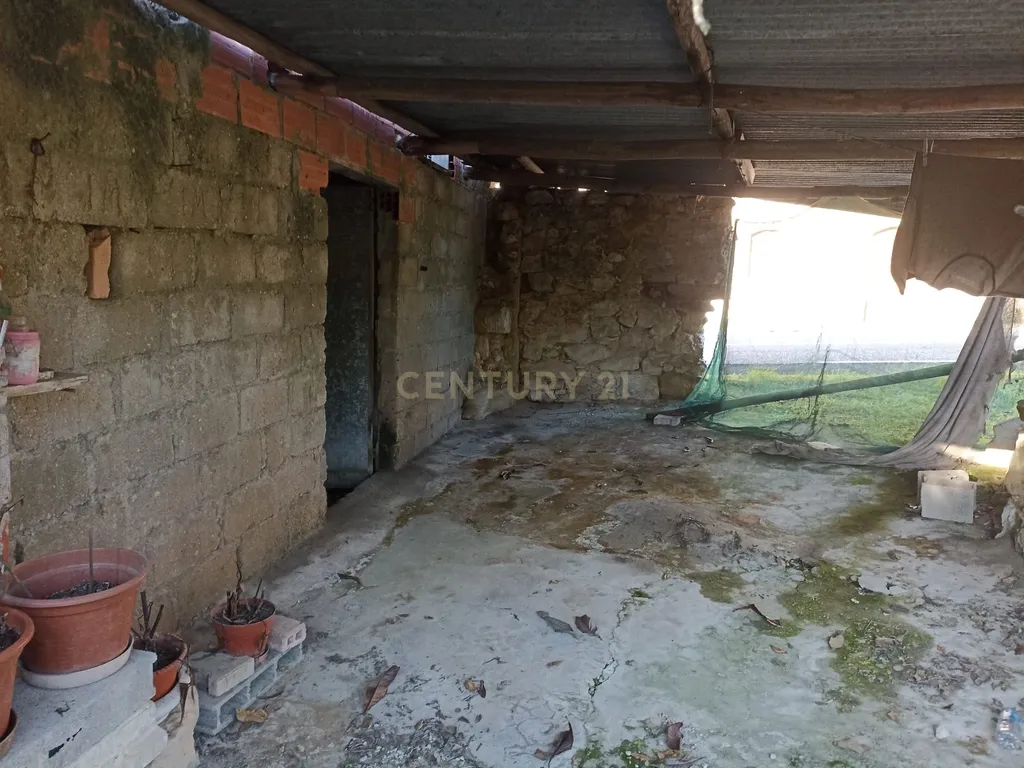 Casa antiga em pedra mais terreno excelente negocio - Image 10