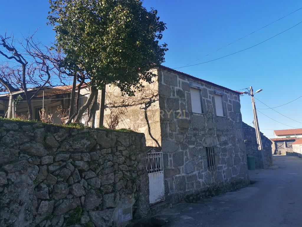 CASA RÚSTICA EM PEDRA I FELGUEIRAS (RESENDE) - Image 35