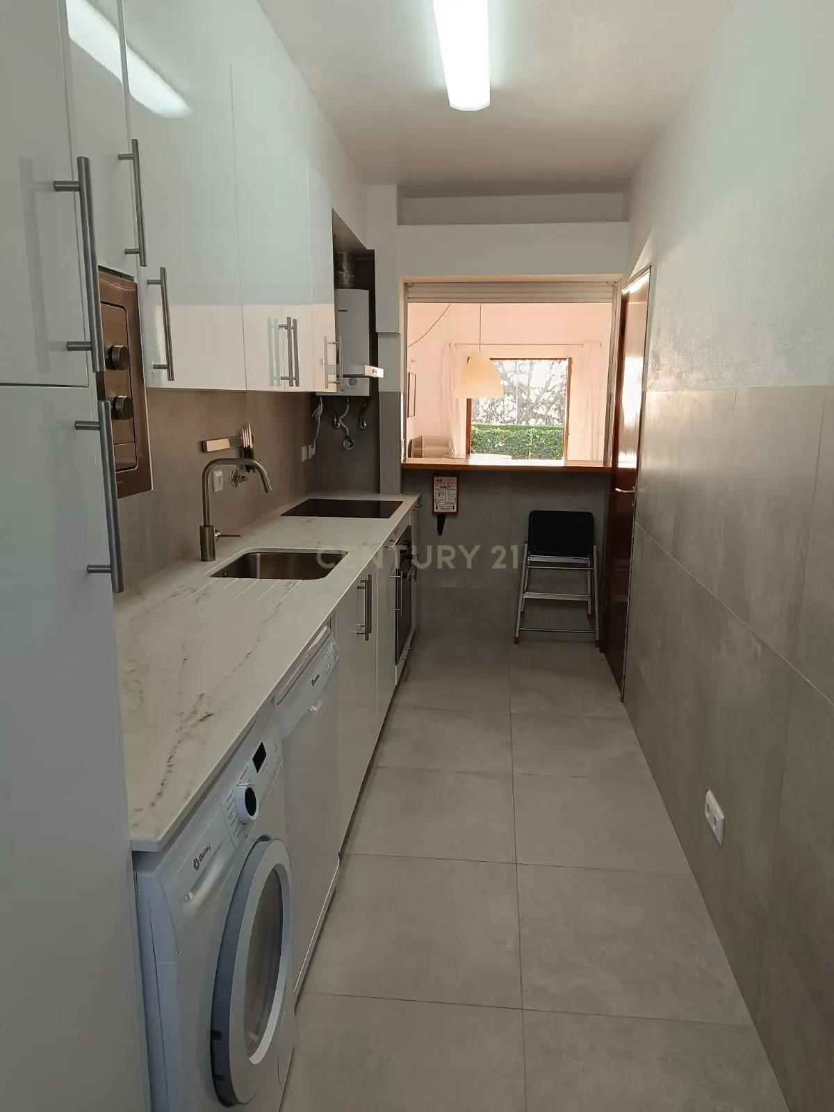 Fotografia 5 de Apartamento T2 na Luz, Lagos com Vista Mar e Jardim