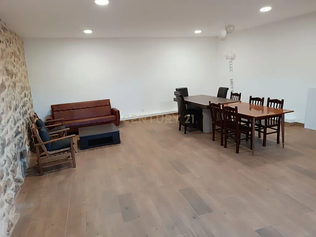 Terreno com Moradia Rústica totalmente remodelada, Idanha-a-Nova - Image 5