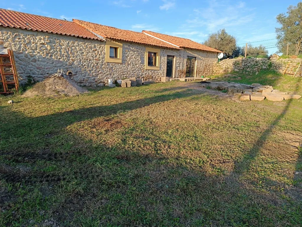 Terreno com Moradia Rústica totalmente remodelada, Idanha-a-Nova - Image 16