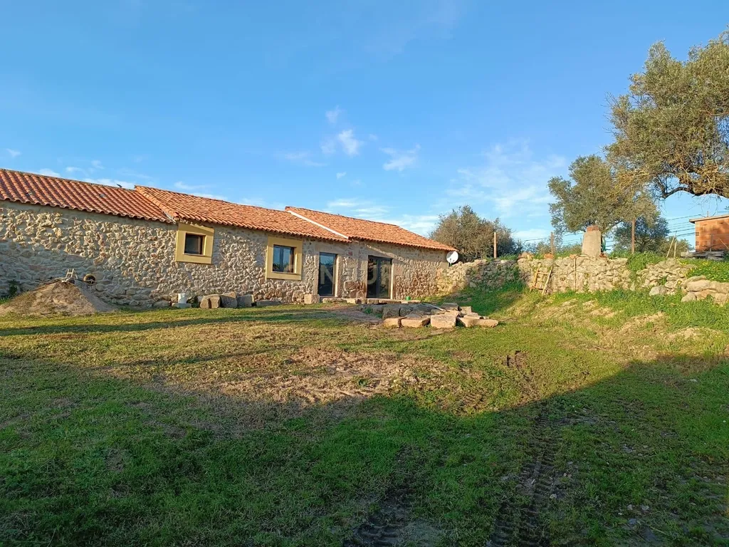 Terreno com Moradia Rústica totalmente remodelada, Idanha-a-Nova - Image 18
