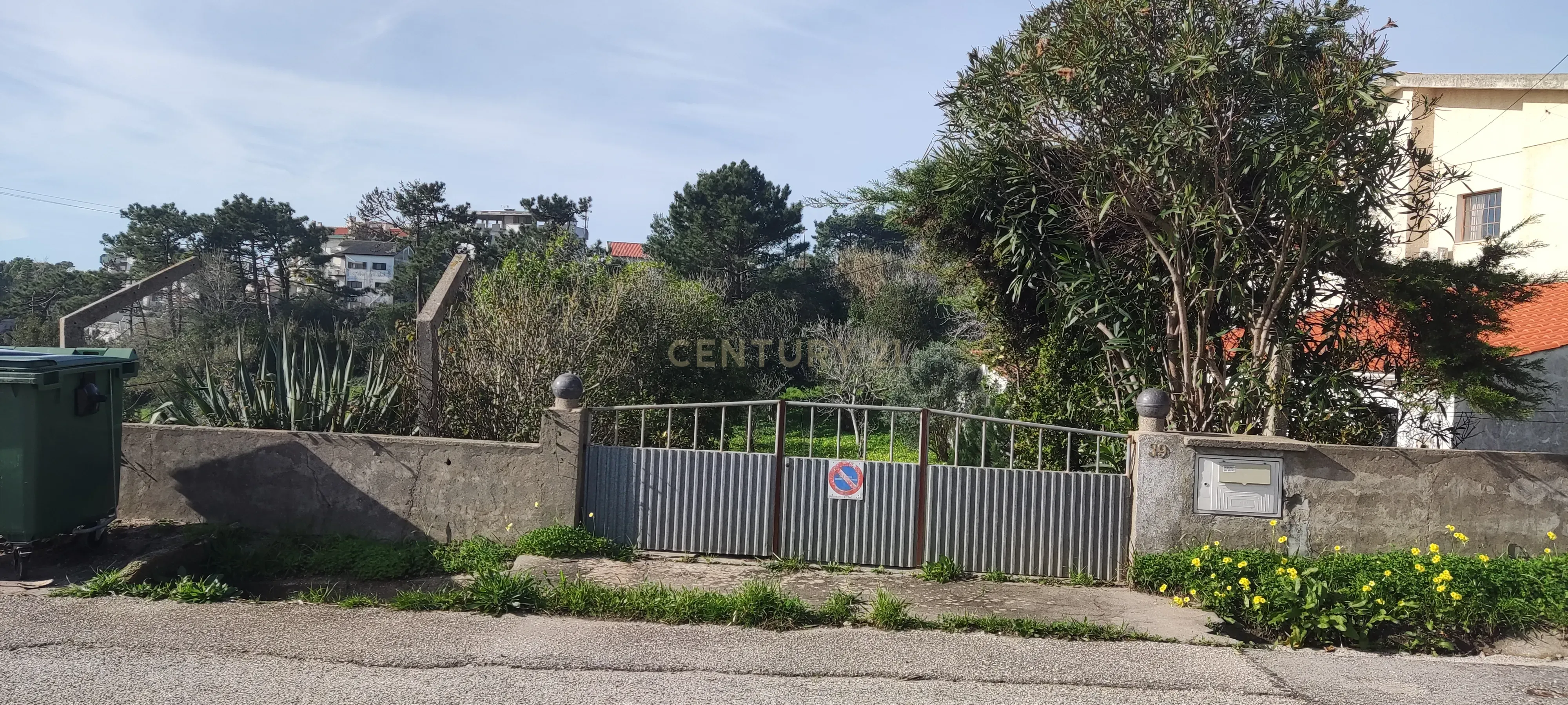 Terreno misto com viabilidade construtiva até 500m2 - Buarcos, Figueira da Foz - Image 2