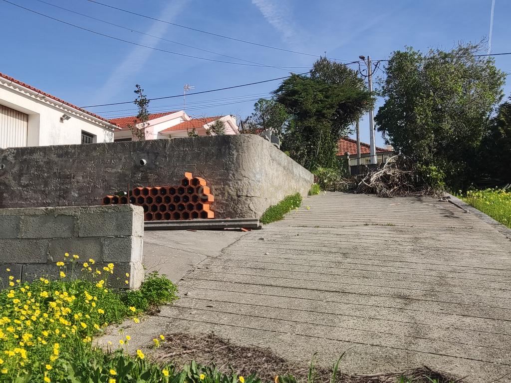 Terreno misto com viabilidade construtiva até 500m2 - Buarcos, Figueira da Foz - Image 6