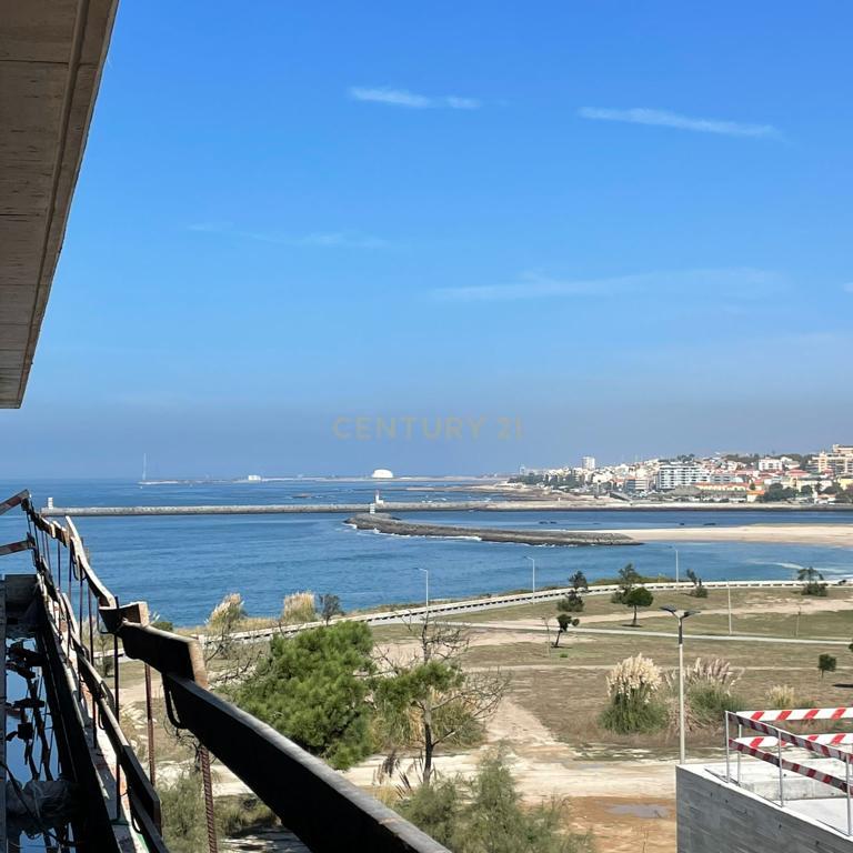APARTAMENTO T2 - 3o ANDAR SECA DO BACALHAU - VILA NOVA DE GAIA - Image 26