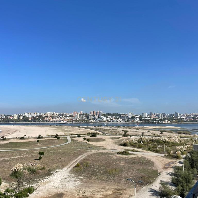 APARTAMENTO T2 - 3o ANDAR SECA DO BACALHAU - VILA NOVA DE GAIA - Image 20