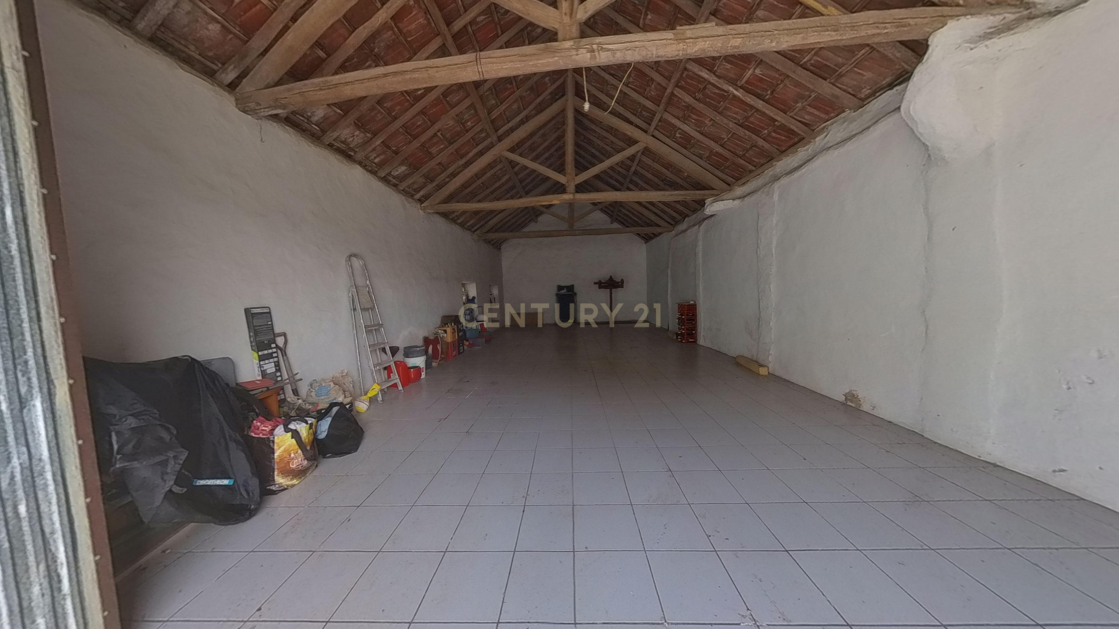 Moradia T3 com Adega e garagens no Vilar - Image 28