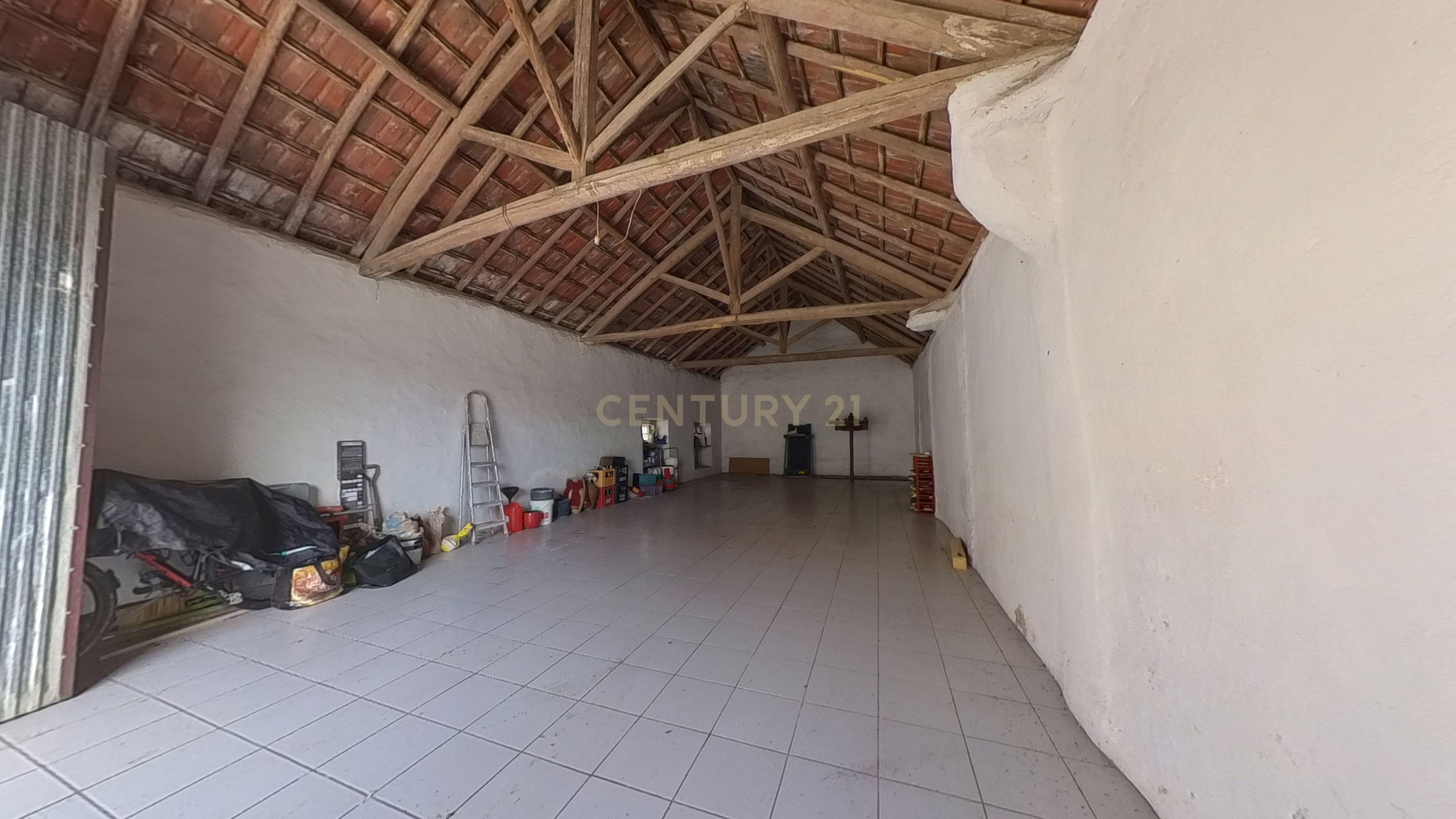 Moradia T3 com Adega e garagens no Vilar - Image 29