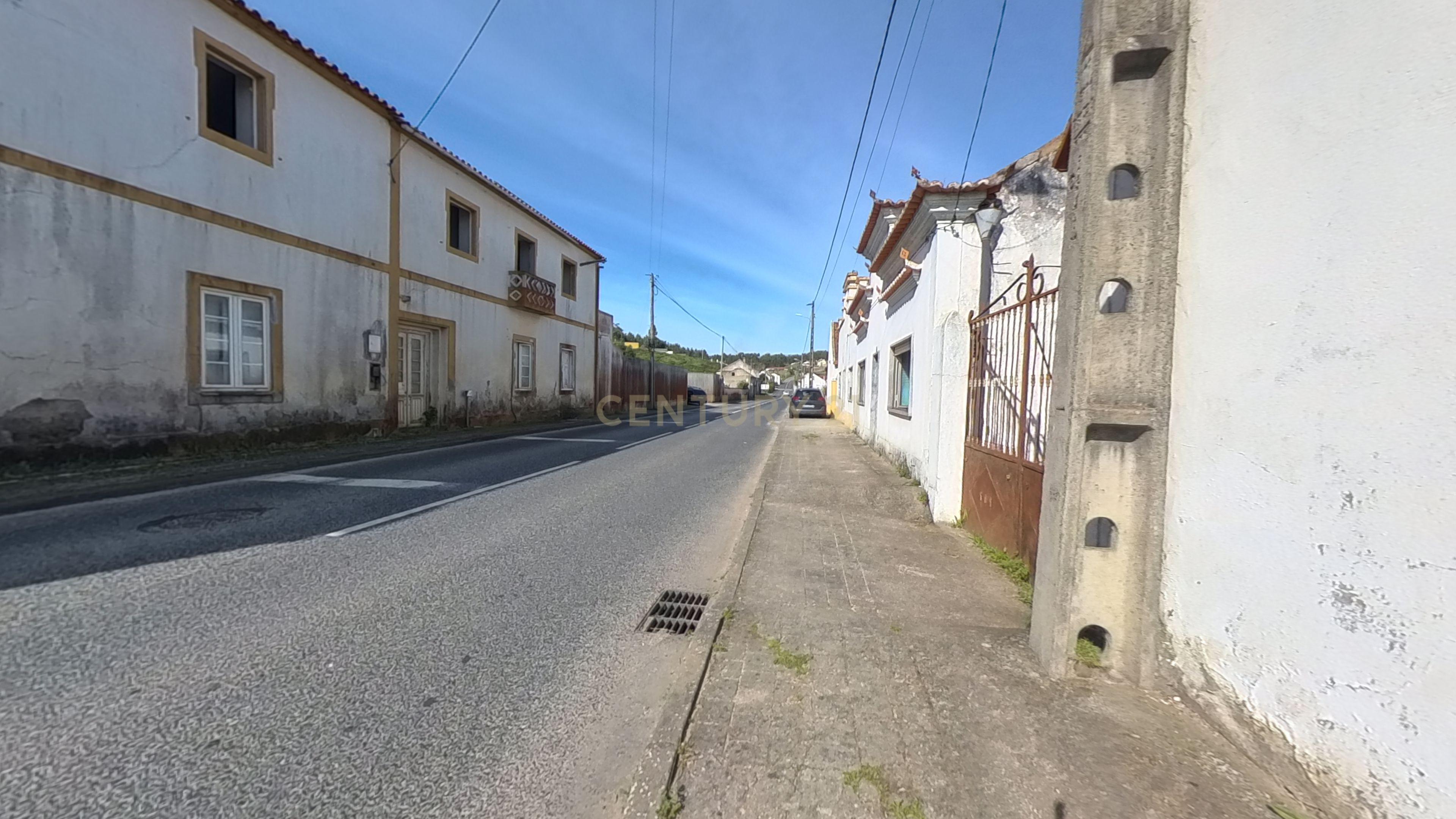 Moradia T3 com Adega e garagens no Vilar - Image 26