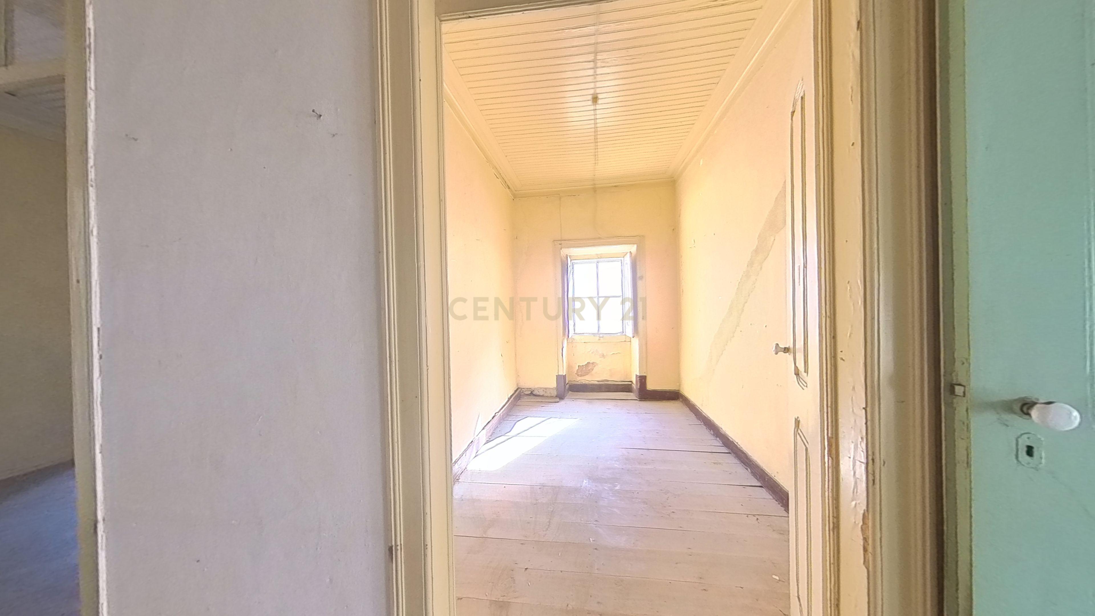 Moradia T3 com Adega e garagens no Vilar - Image 20
