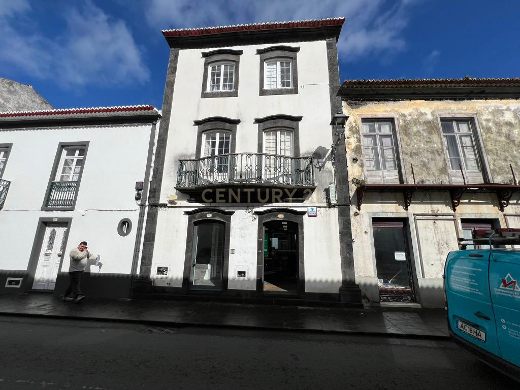 Edifício Usado em Ribeira Grande - Oportunidade Única! - Image 1