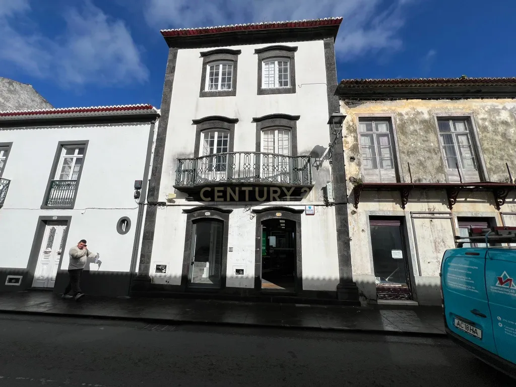 Edifício Usado em Ribeira Grande - Oportunidade Única! - Image 1