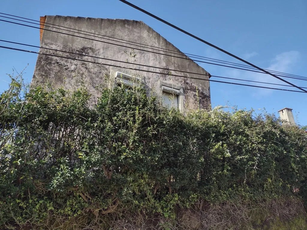 Moradia para remodelação e Terreno | Anta, Espinho - Image 7