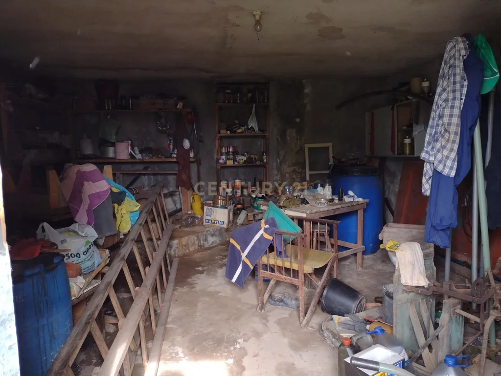 Moradia para remodelação e Terreno | Anta, Espinho - Image 20