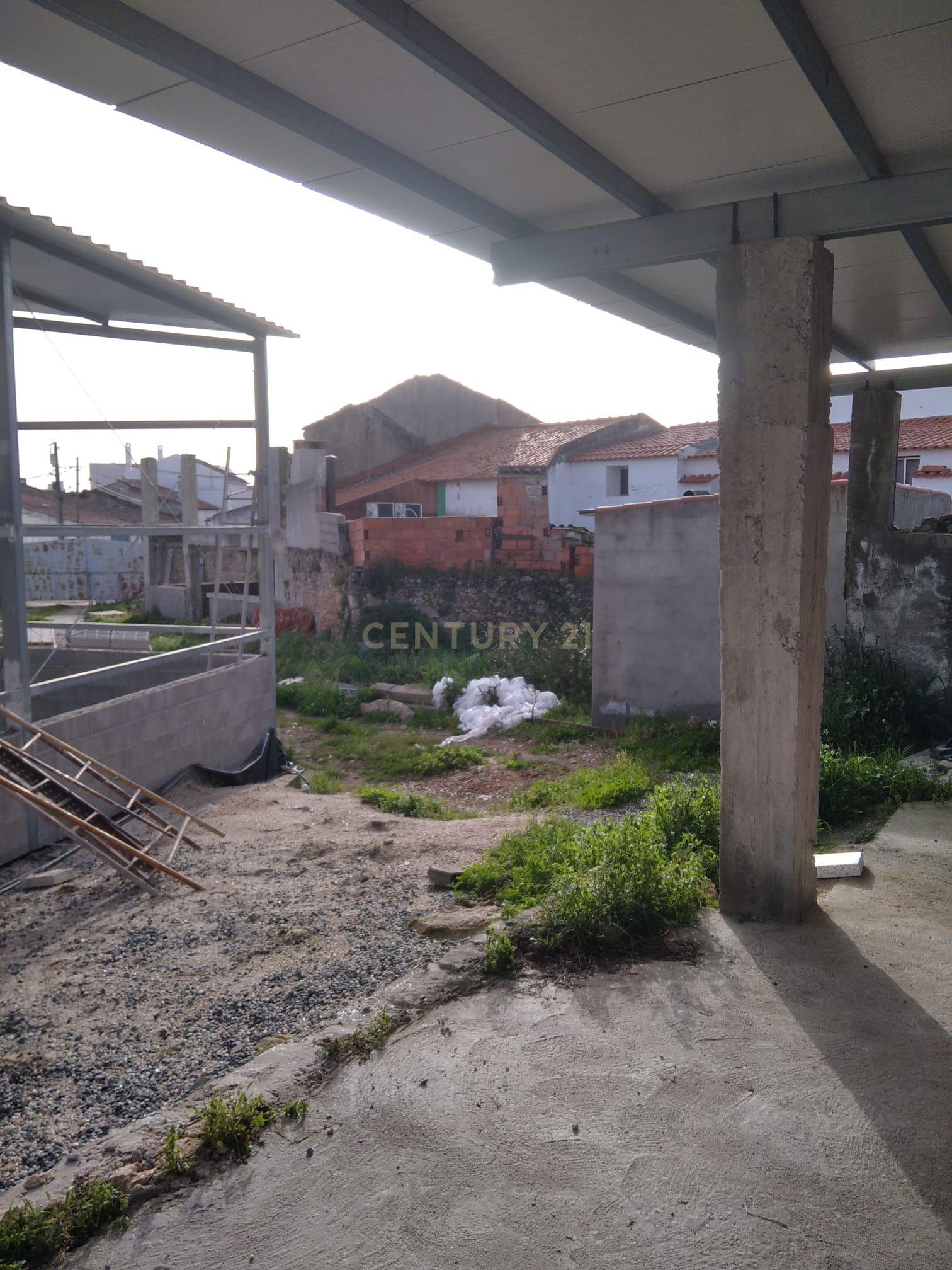 Moradia T4 para reconstrução | Crato - Image 11