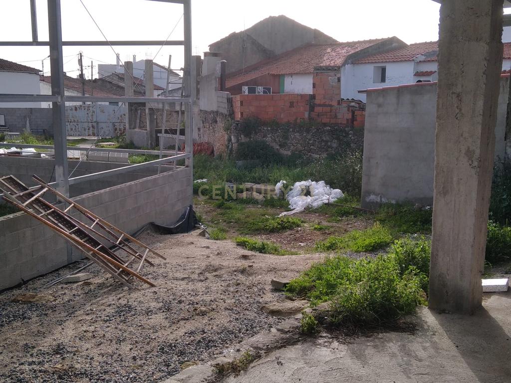 Moradia T4 para reconstrução | Crato - Image 10