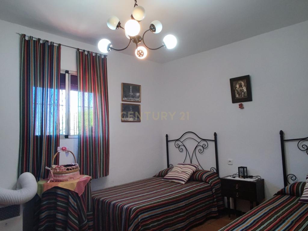undefined - Image 17