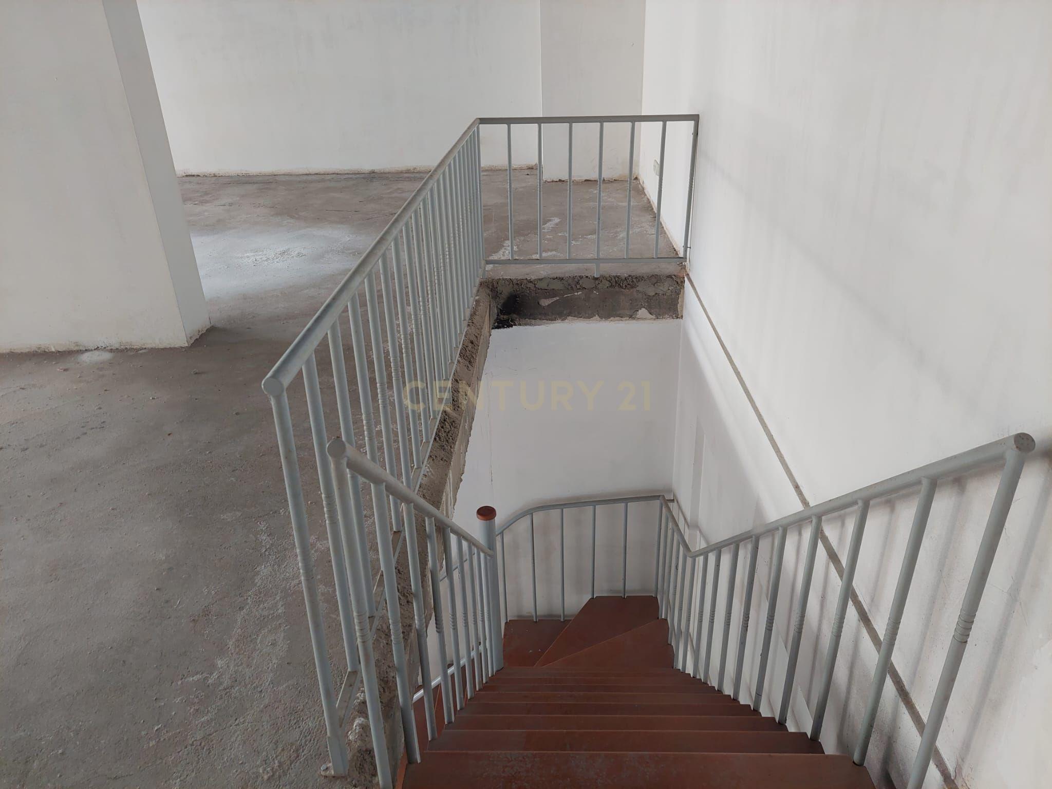 Comércio ou serviços com 140 m2 no CENTRO DE RIO MAIOR - Image 20