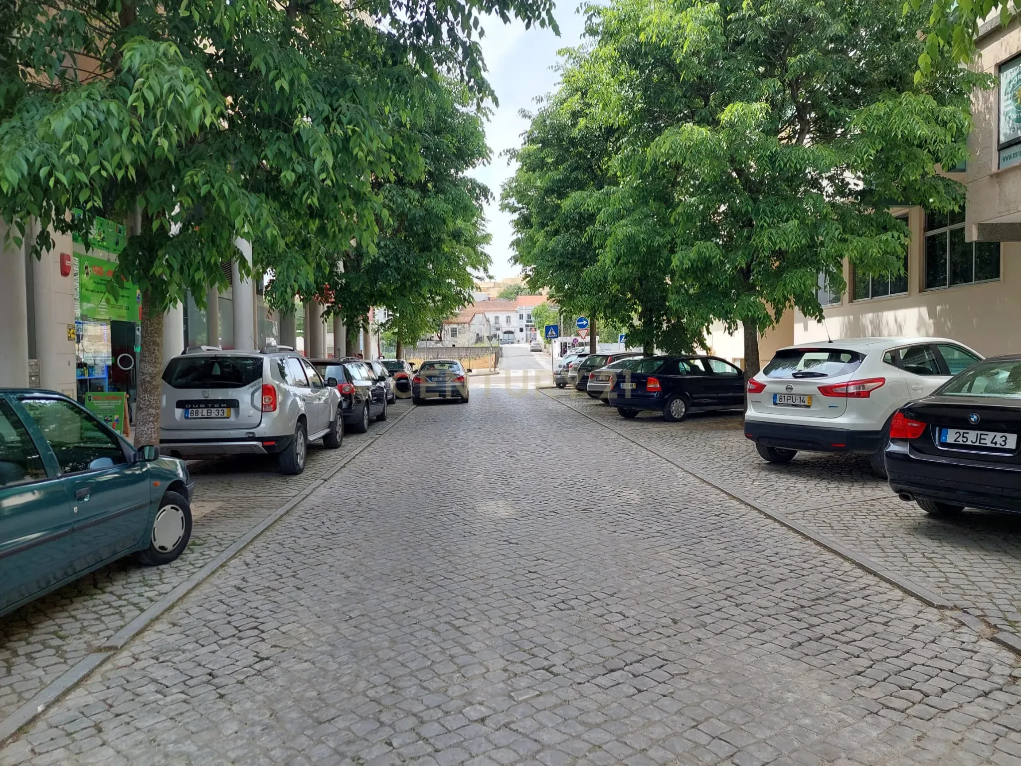 Comércio ou serviços com 140 m2 no CENTRO DE RIO MAIOR - Image 3