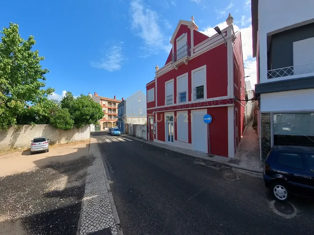 Terreno para construção no Centro do Bombarral. Óptima oportunidade de negócio. - Image 5