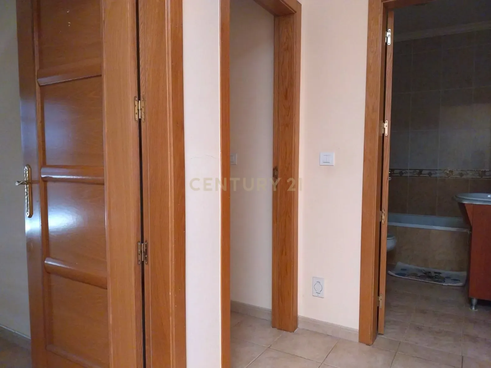 Moradia T4 - Image 13