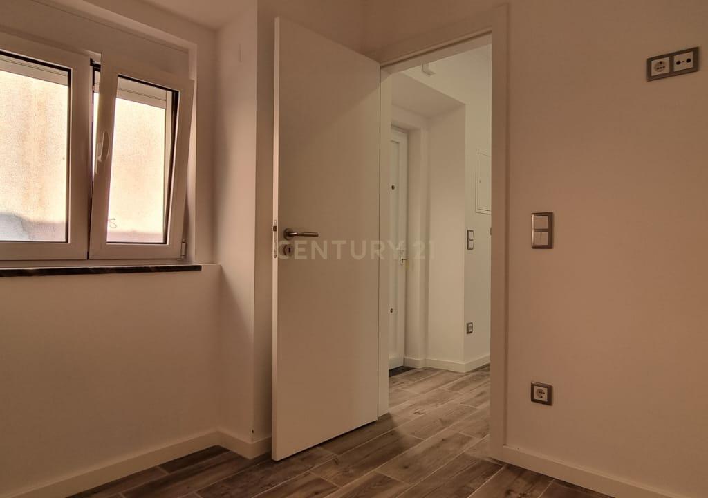 Moradia T2 com Logradouro em Sesimbra - Image 7
