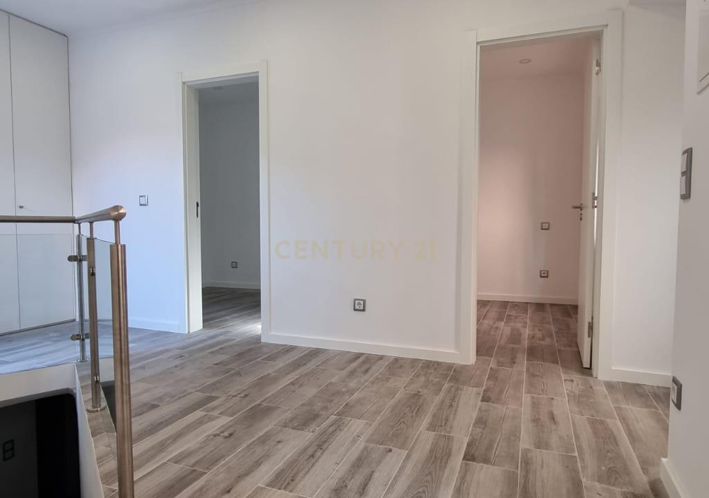 Moradia T2 com Logradouro em Sesimbra - Image 8