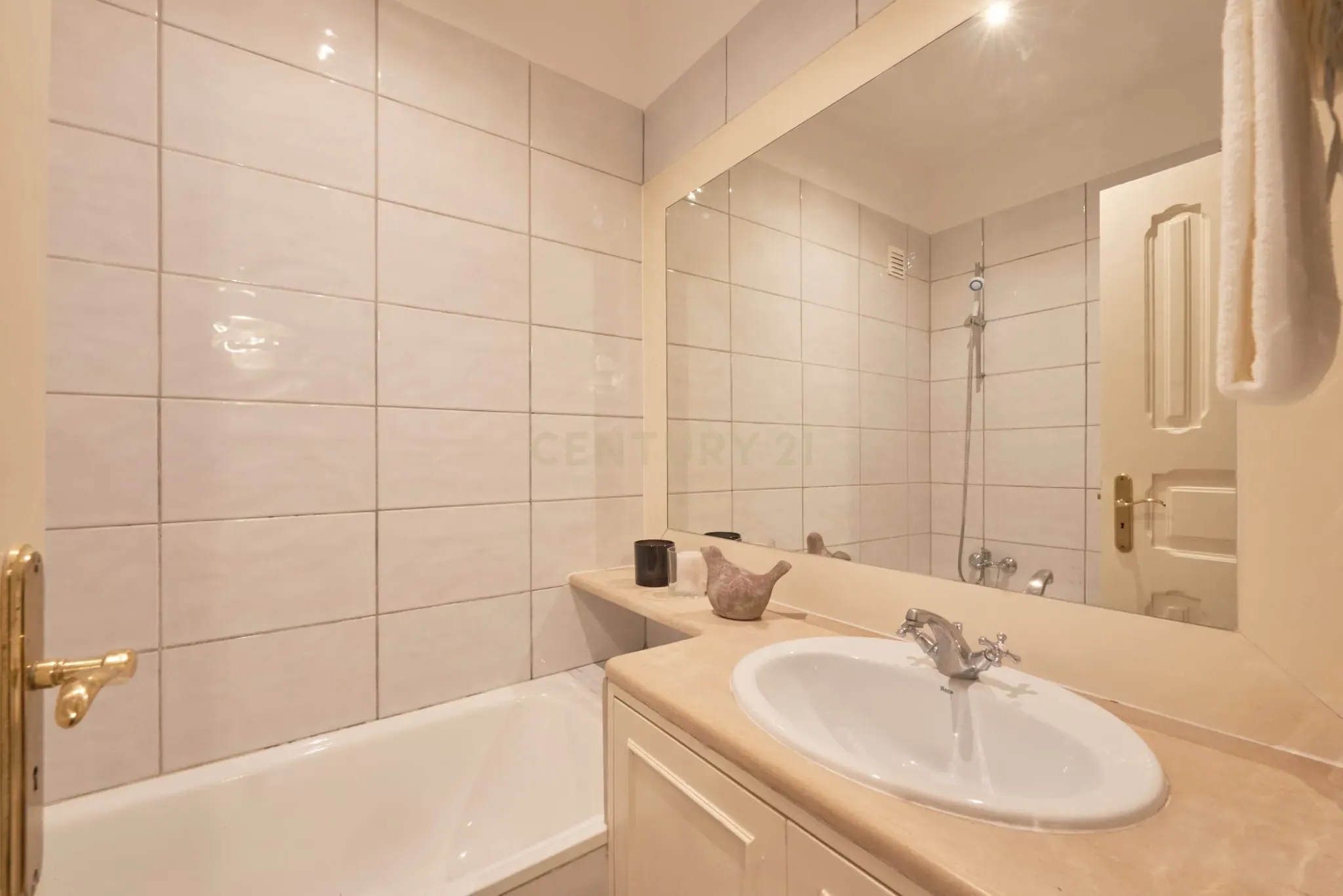 Apartamento com 11 quartos na Avenida António Augusto Aguiar - Avenidas Novas - Image 7
