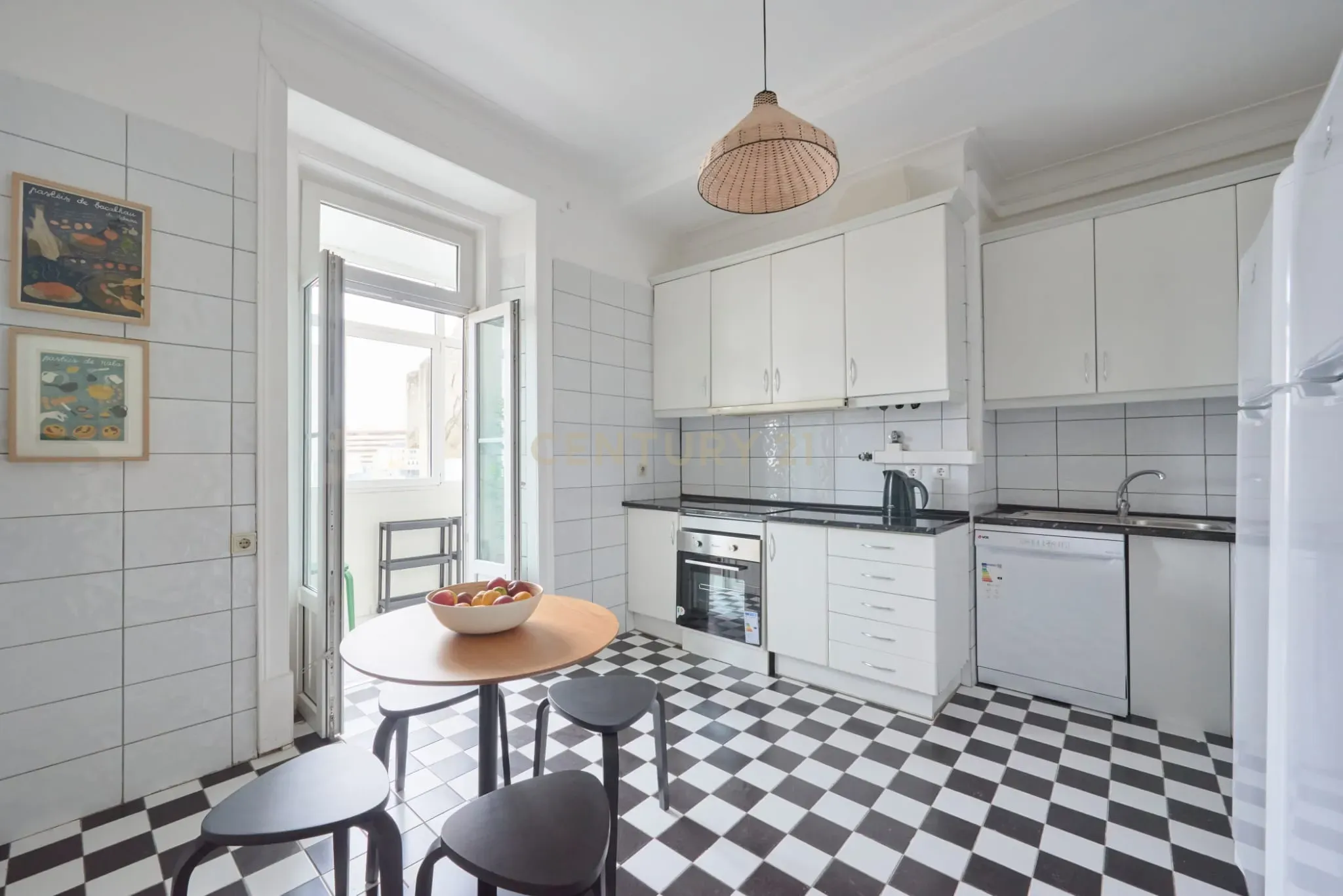 Apartamento com 11 quartos na Avenida António Augusto Aguiar - Avenidas Novas - Image 10