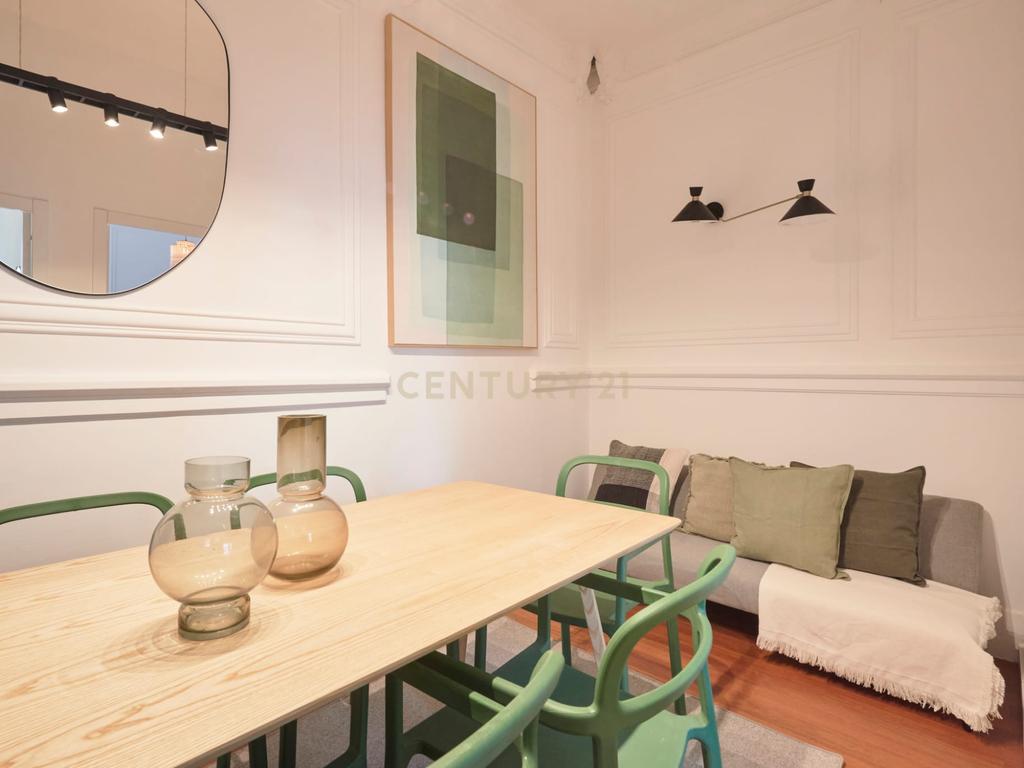 Apartamento com 11 quartos na Avenida António Augusto Aguiar - Avenidas Novas - Image 15