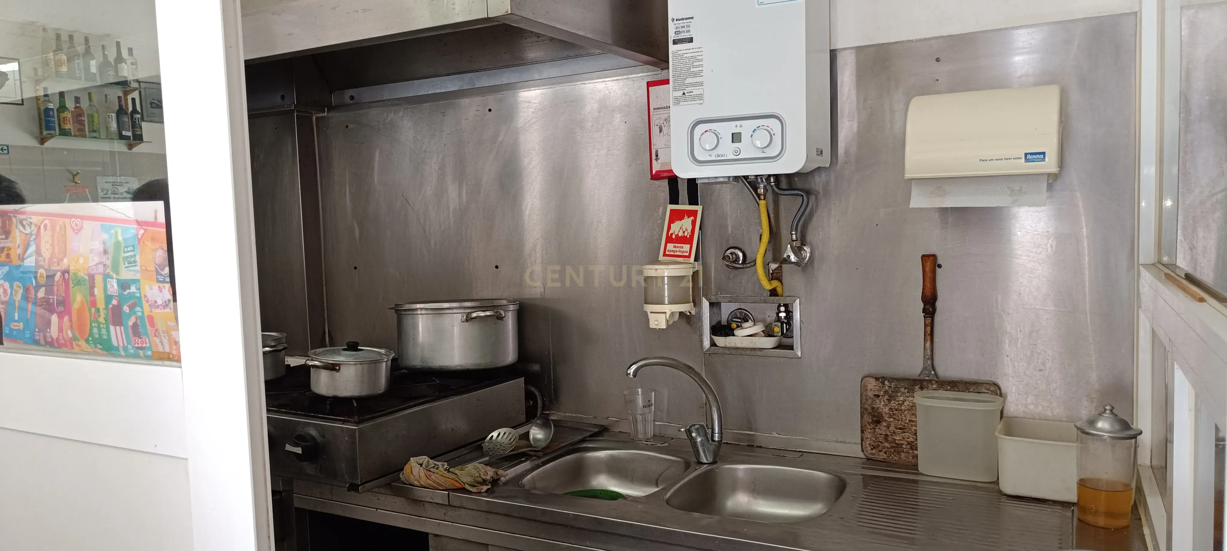 Loja com 2 Pisos no Cacém - Image 13
