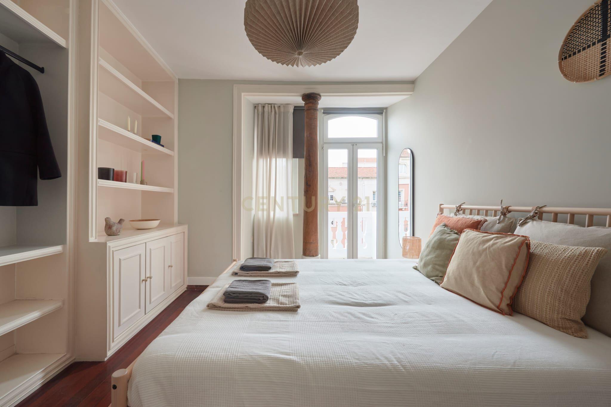 Apartamento com 11 quartos na Avenida António Augusto Aguiar - Avenidas Novas - Image 5