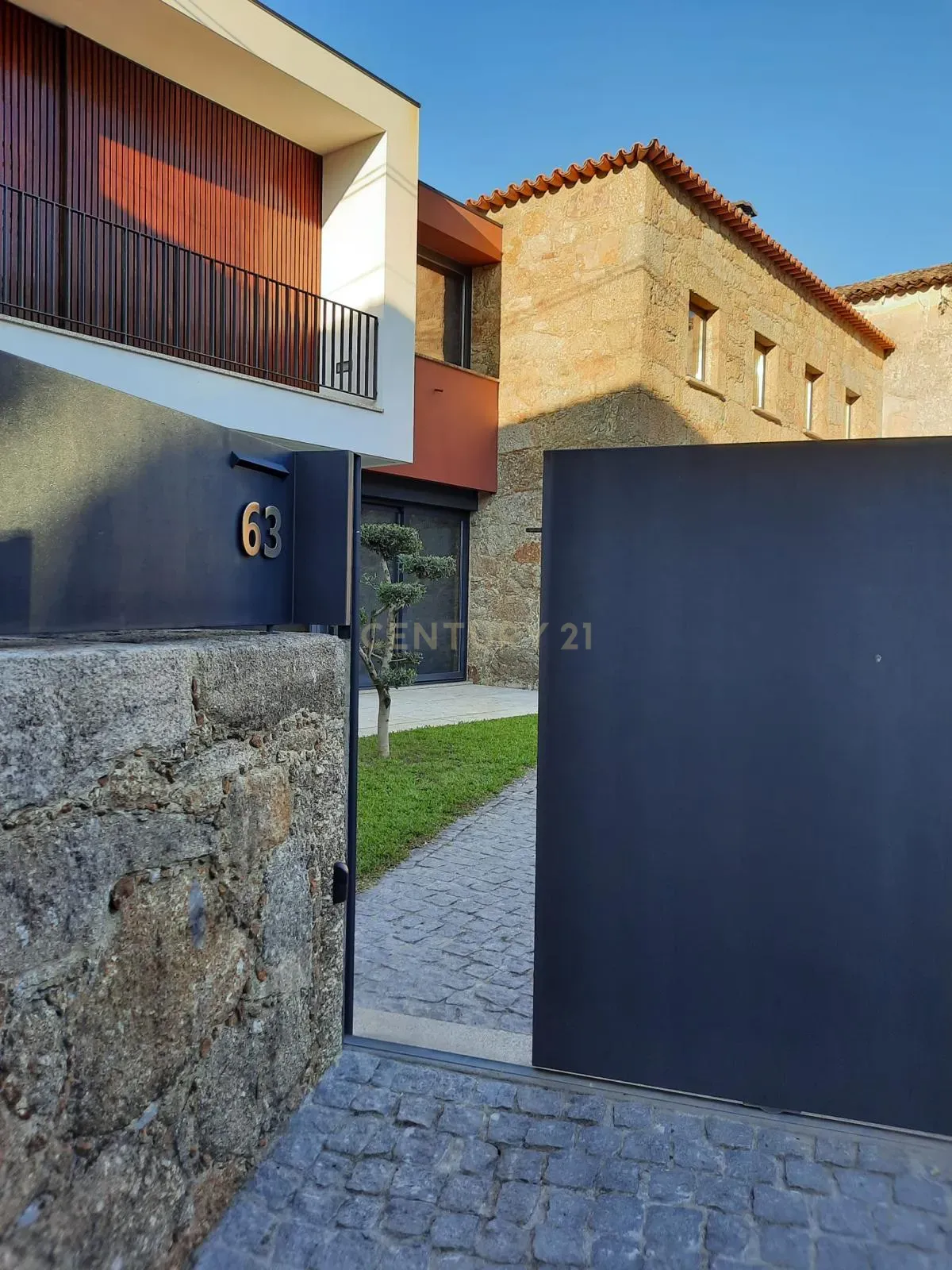 Casa de Luxo T4 à Venda em Terras de Bouro / Braga a 1 Km do rio.... - Image 13