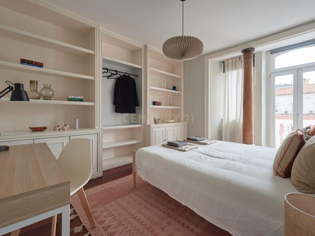 Apartamento com 11 quartos na Avenida António Augusto Aguiar - Avenidas Novas - Image 4