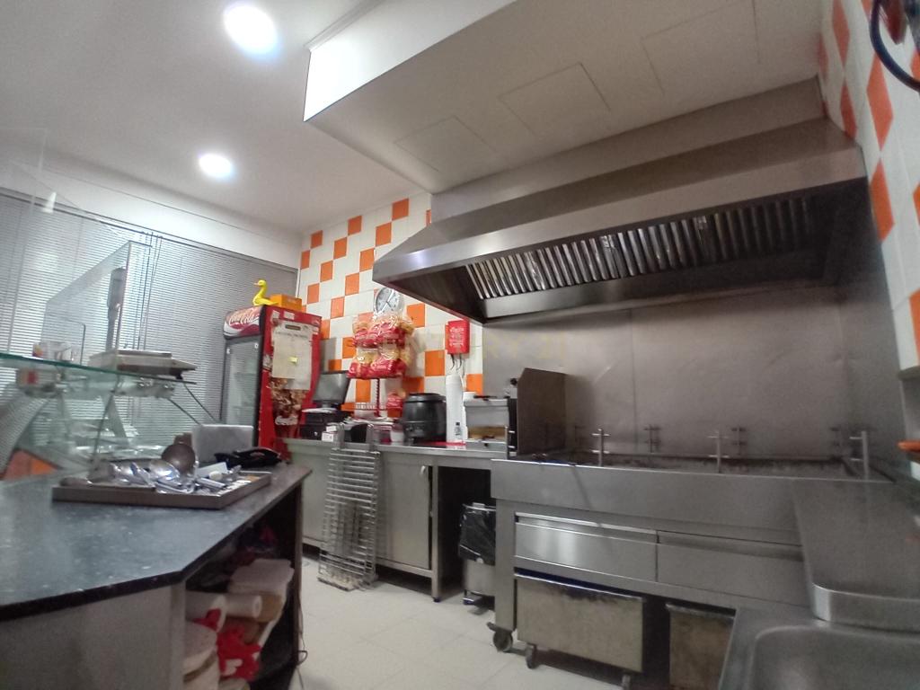 Espaço Comercial (Churrasqueira) Santo António da Charneca/ Barreiro - Image 14