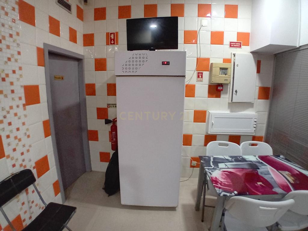Espaço Comercial (Churrasqueira) Santo António da Charneca/ Barreiro - Image 13
