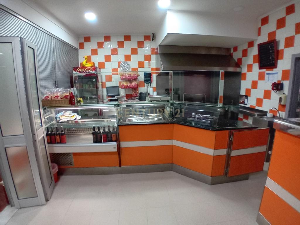 Espaço Comercial (Churrasqueira) Santo António da Charneca/ Barreiro - Image 3