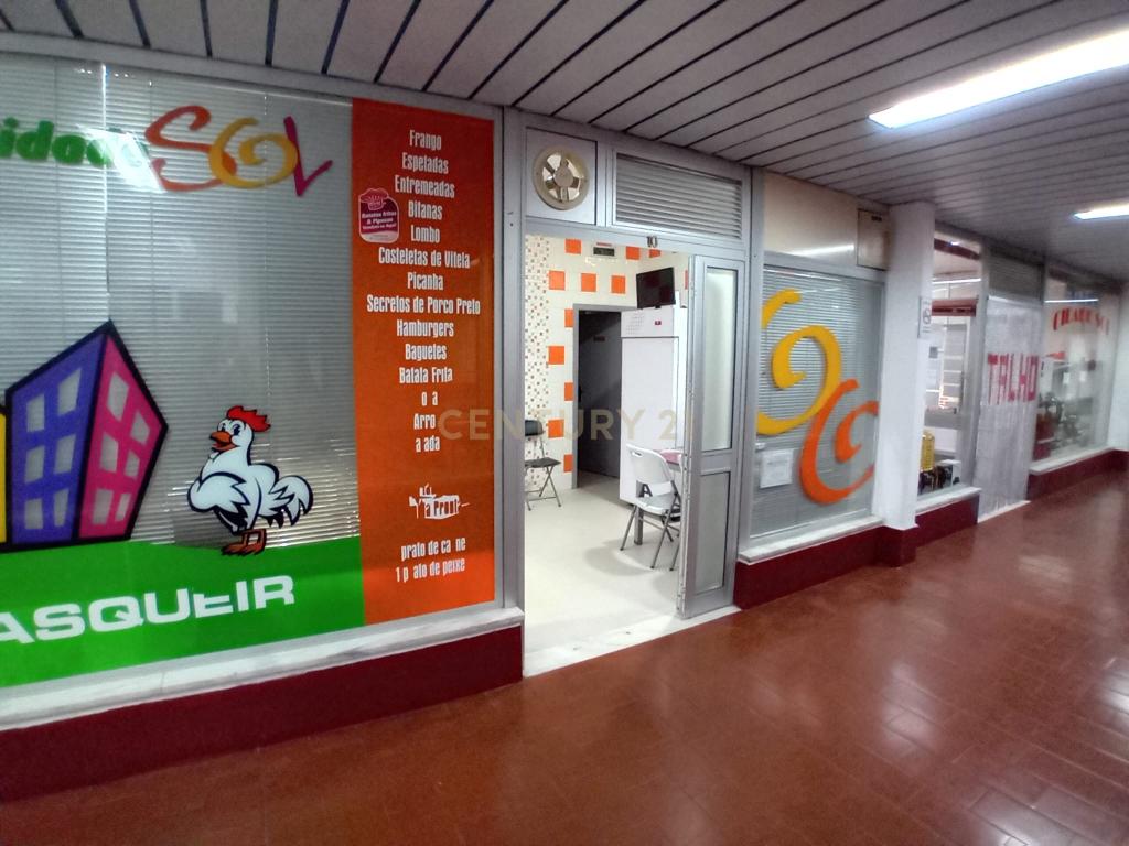 Espaço Comercial (Churrasqueira) Santo António da Charneca/ Barreiro - Image 1