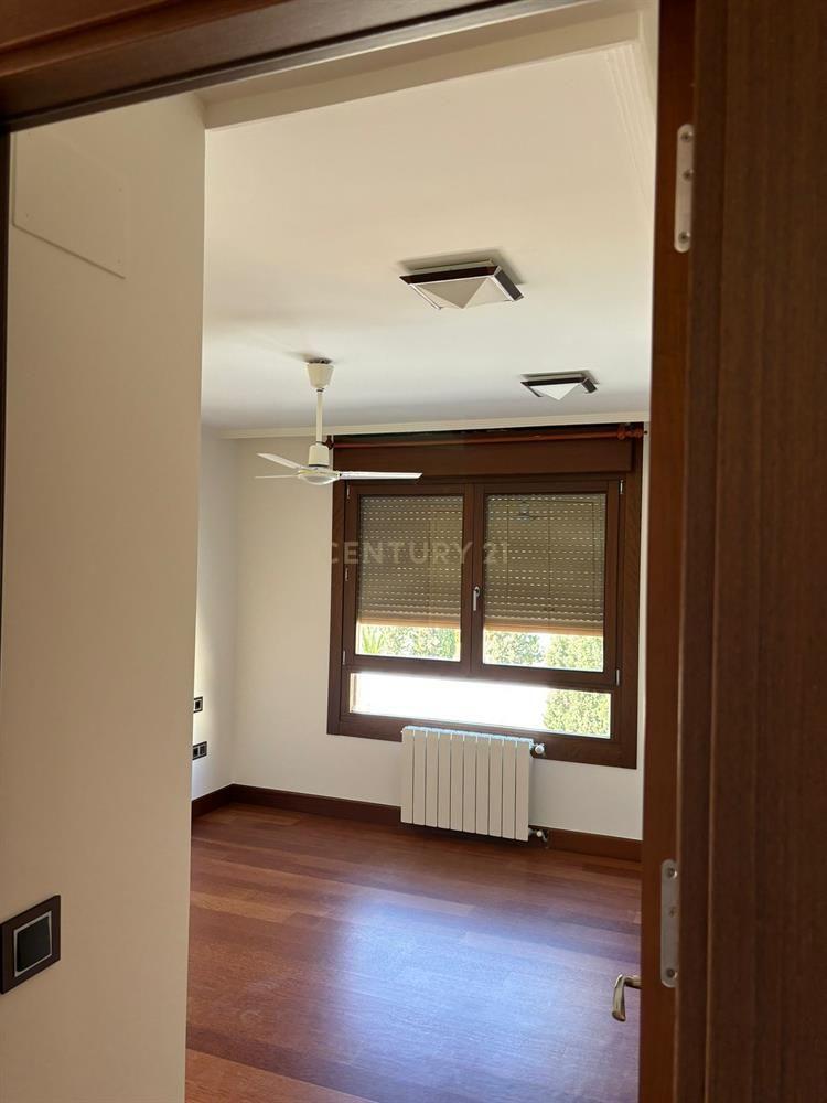 undefined - Image 12