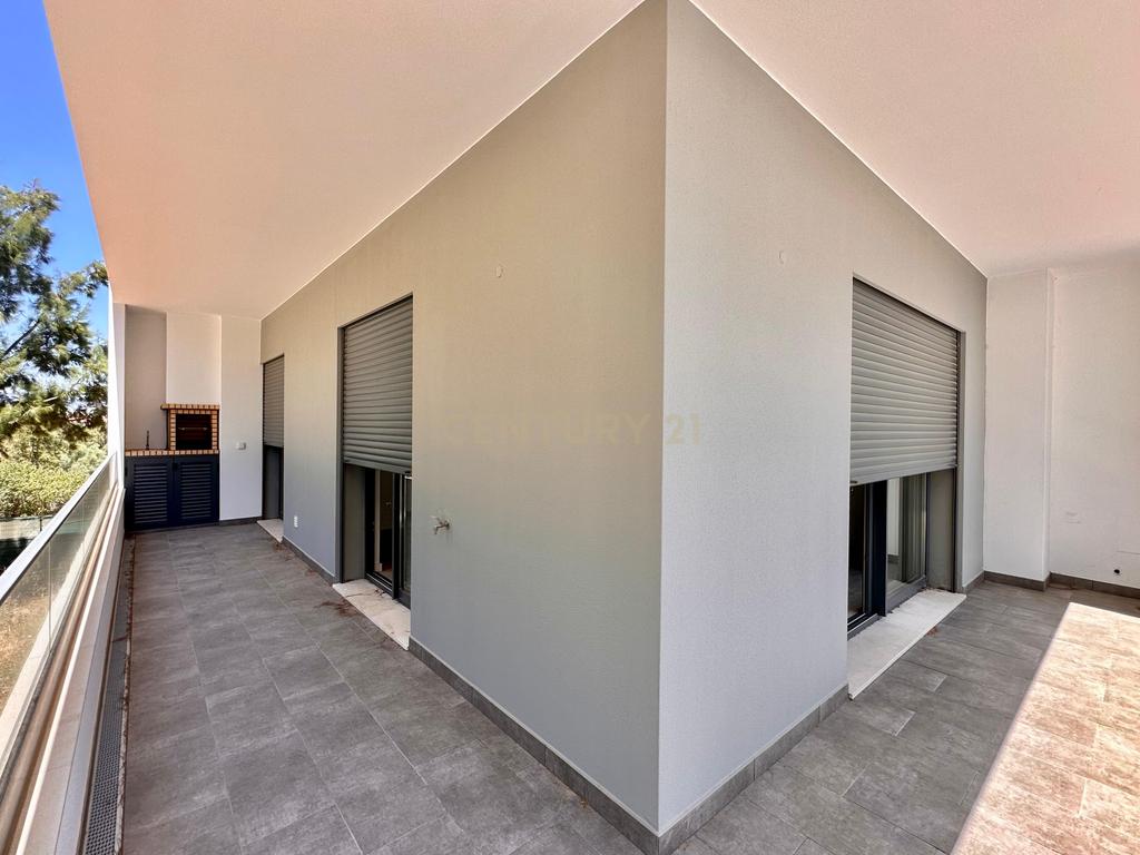 NOVO! Apartamento T4 em Portimão, Algarve - Image 15