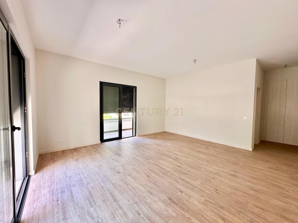 NOVO! Apartamento T4 em Portimão, Algarve - Image 5